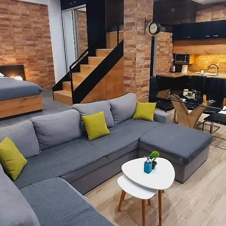 Alexander Apartman *